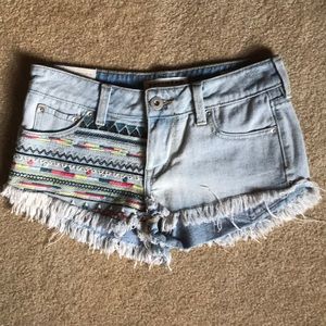 BullHead Tribal low rise Shorts 0